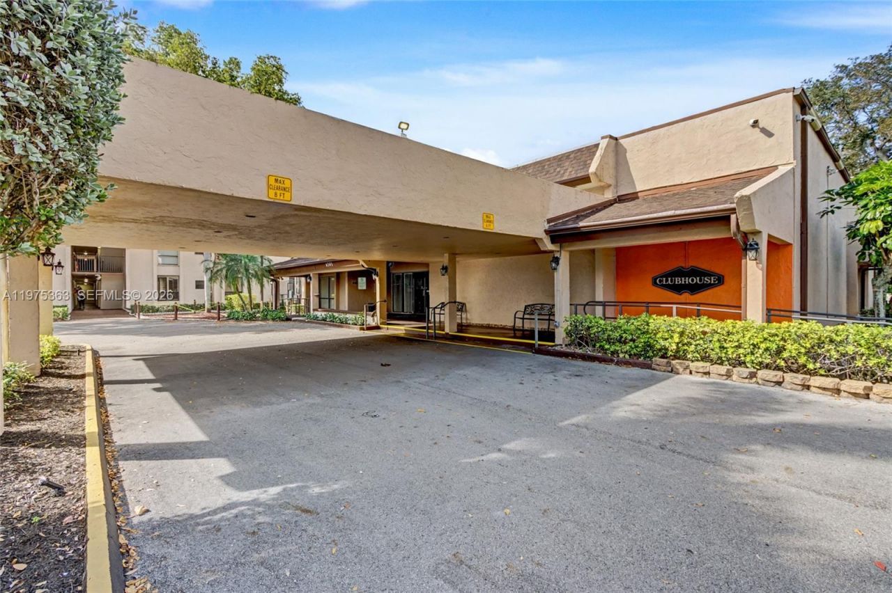 6701 N University Dr , Unit 210, Tamarac, FL 33321 Photo