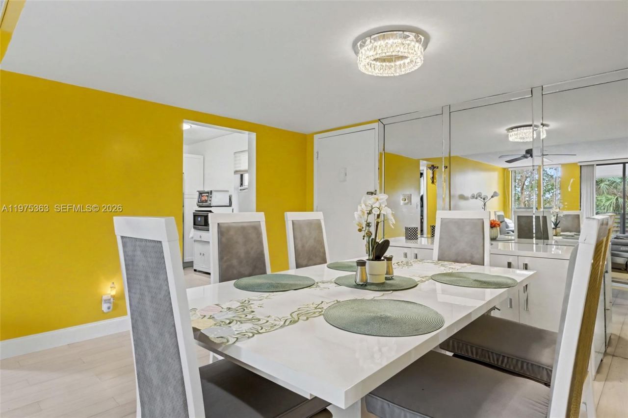 6701 N University Dr , Unit 210, Tamarac, FL 33321 Photo