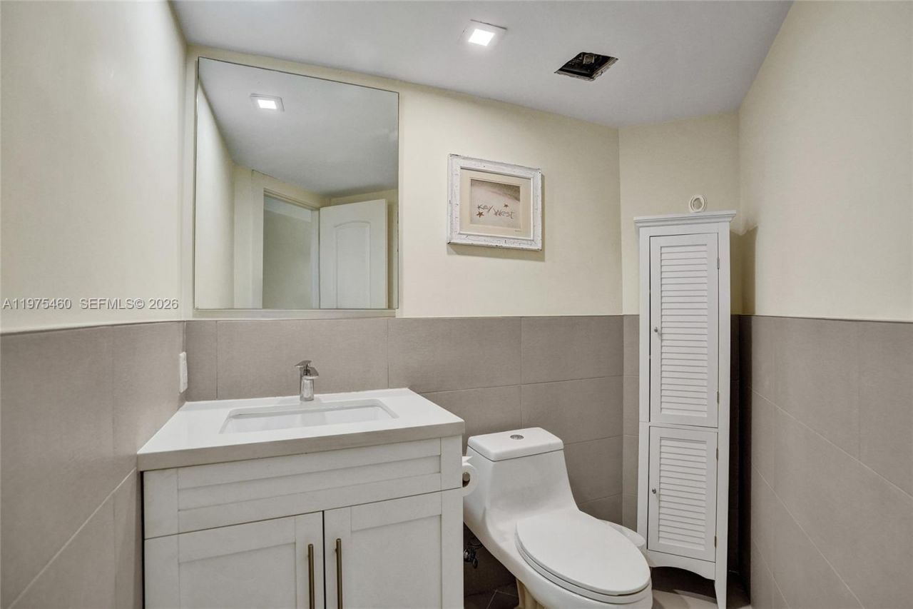 1936 S Ocean , Unit 21D, Hallandale Beach, FL 33009 Photo