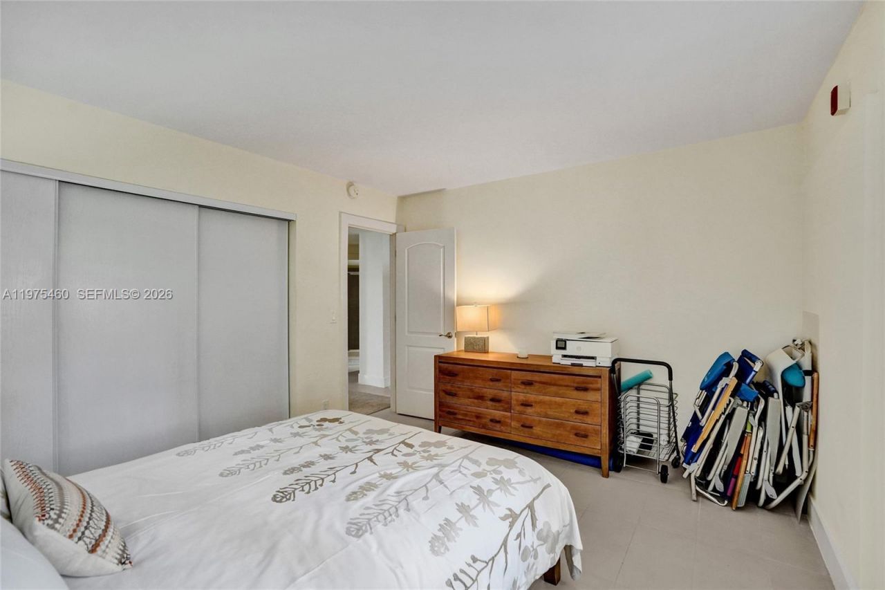 1936 S Ocean , Unit 21D, Hallandale Beach, FL 33009 Photo