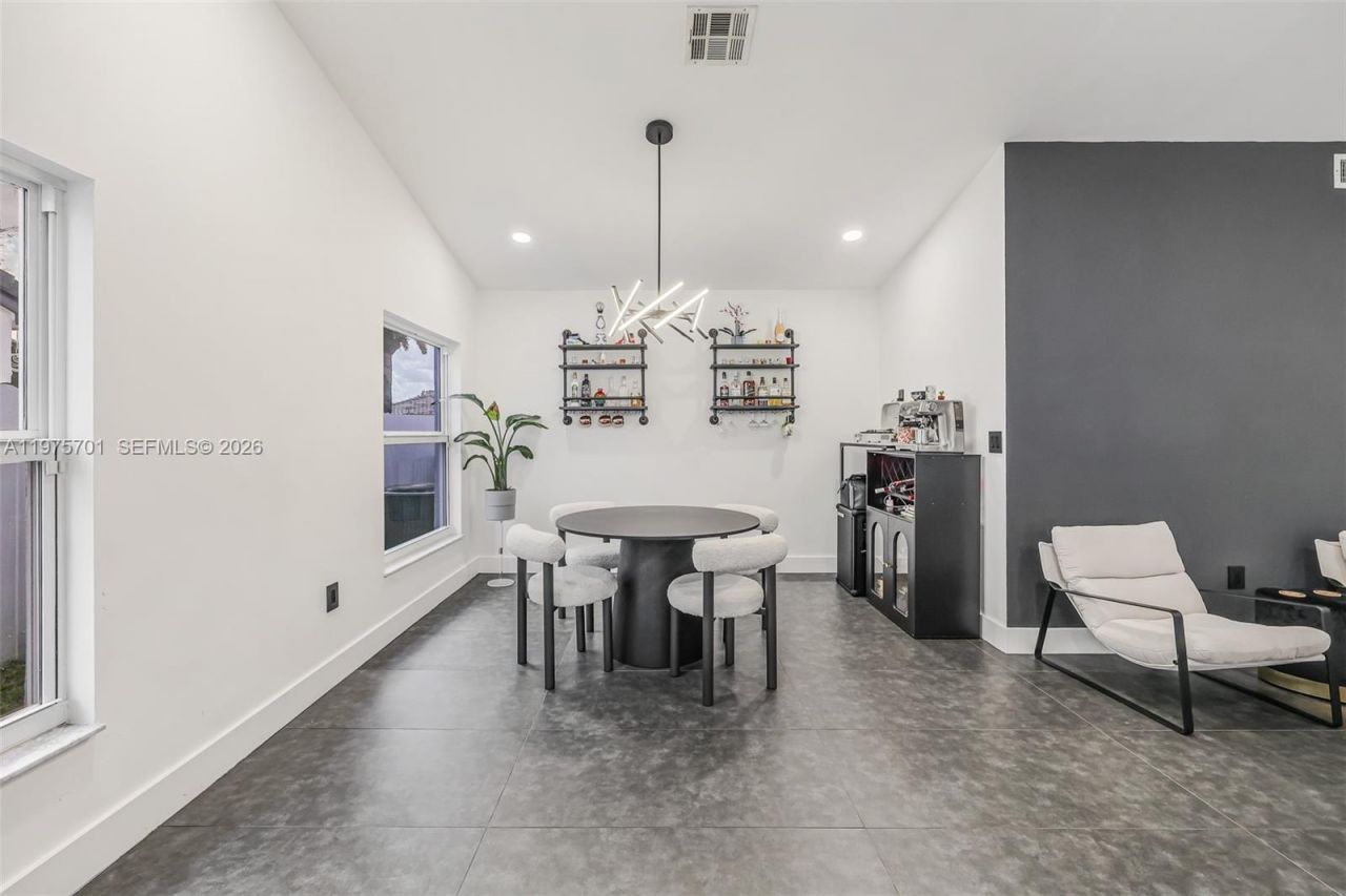 16101 SW 73rd St, Miami, FL 33193 Photo