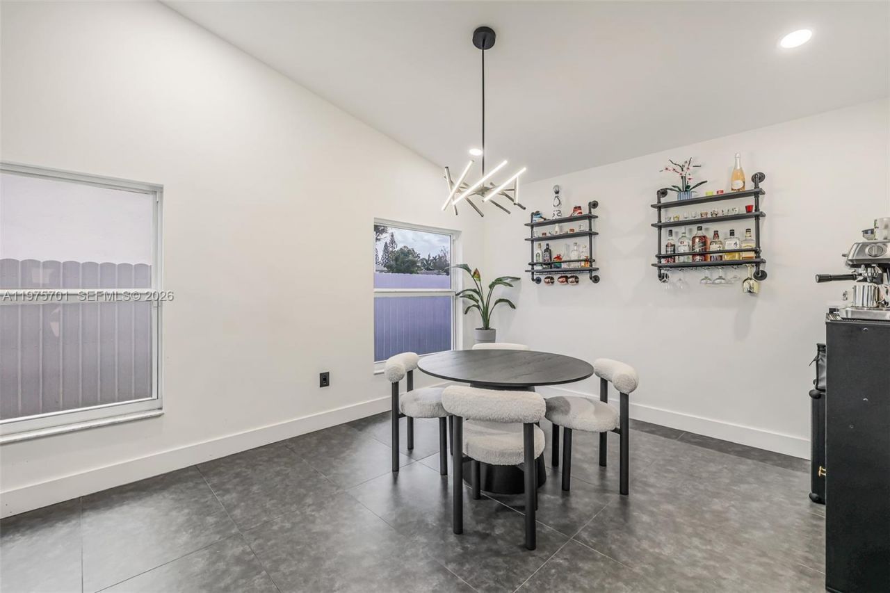 16101 SW 73rd St, Miami, FL 33193 Photo