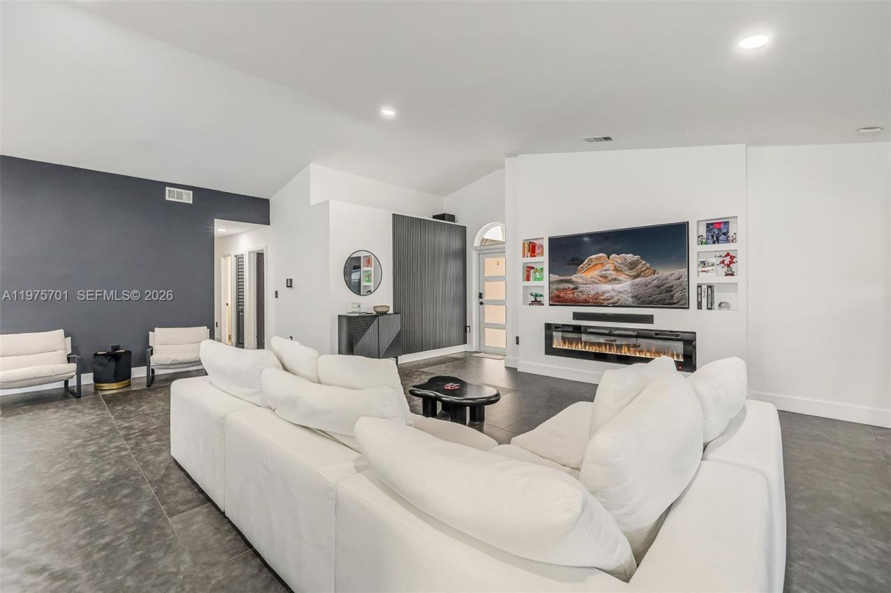 16101 SW 73rd St, Miami, FL 33193 Photo