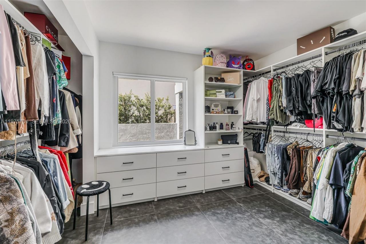 16101 SW 73rd St, Miami, FL 33193 Photo