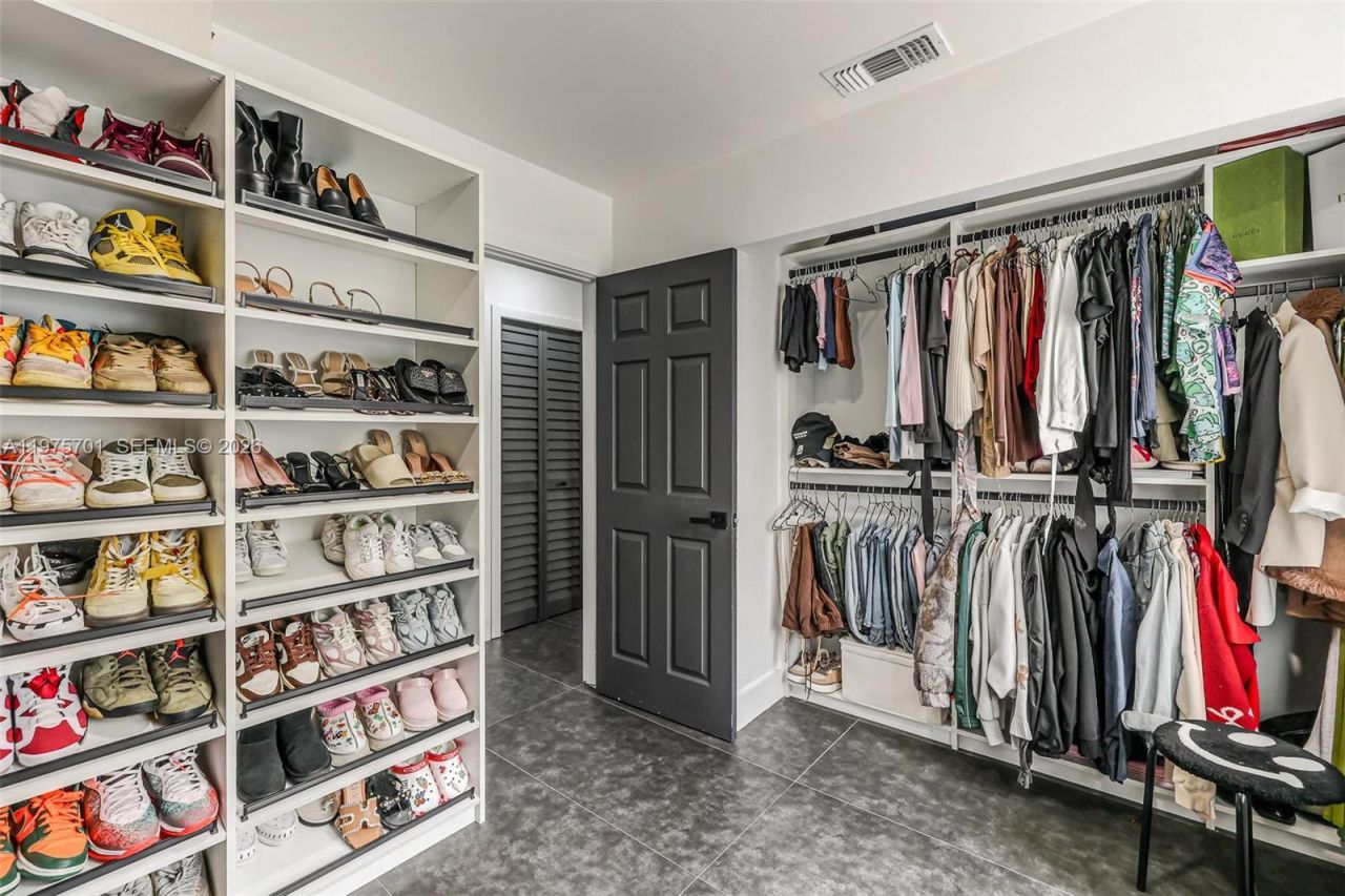 16101 SW 73rd St, Miami, FL 33193 Photo