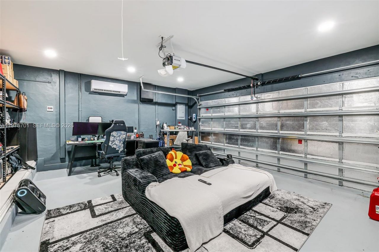 16101 SW 73rd St, Miami, FL 33193 Photo