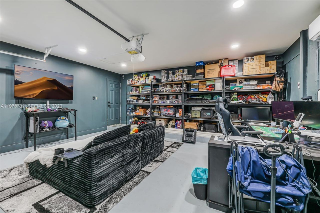 16101 SW 73rd St, Miami, FL 33193 Photo