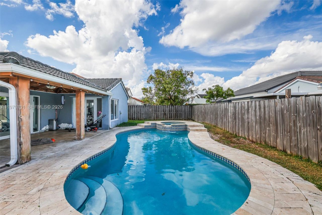 16101 SW 73rd St, Miami, FL 33193 Photo