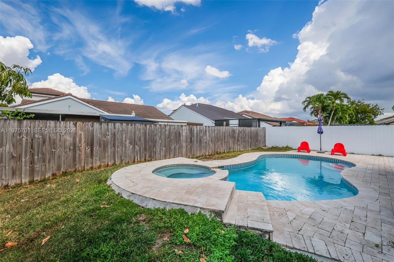 16101 SW 73rd St, Miami, FL 33193 Photo