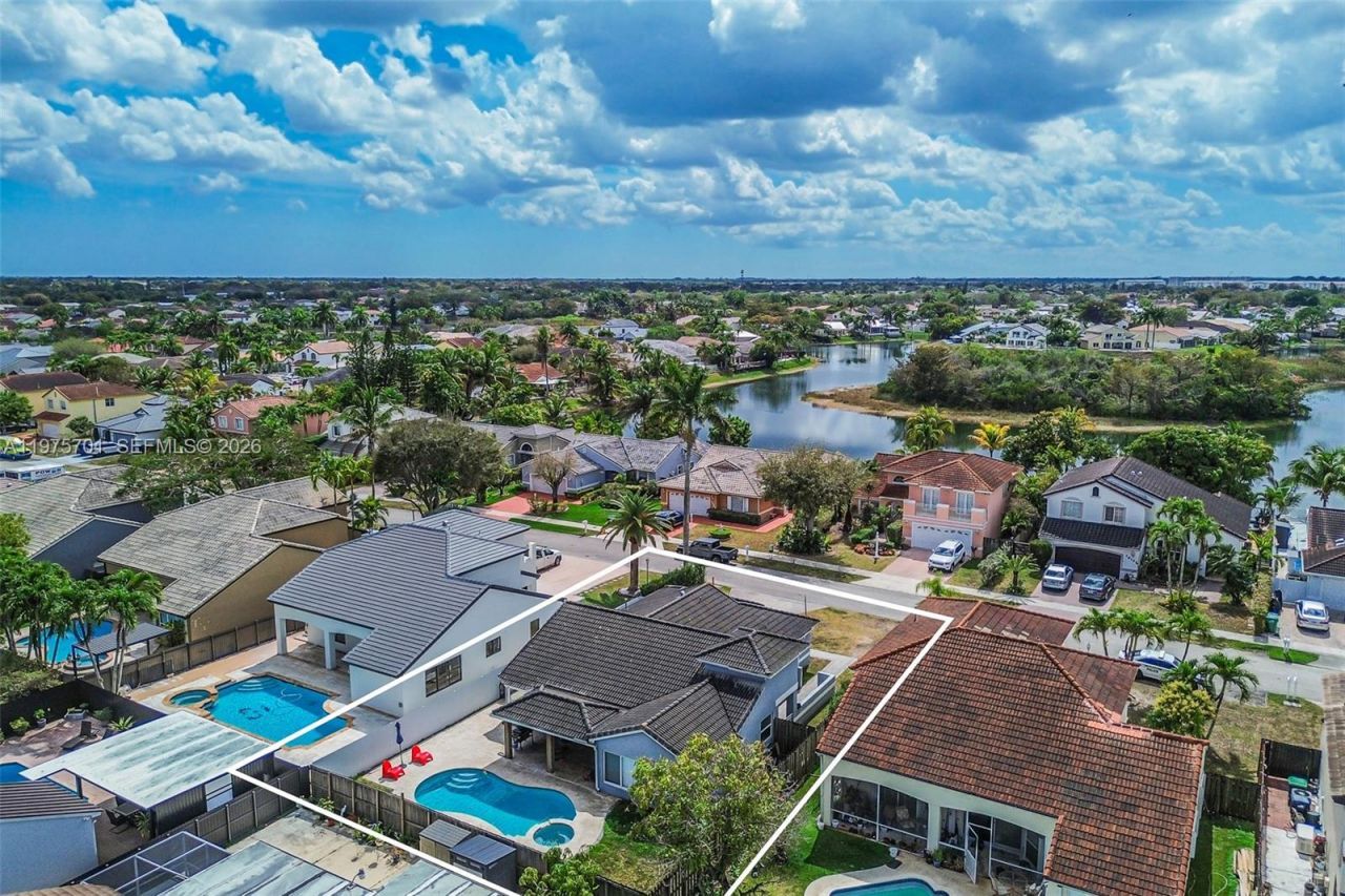 16101 SW 73rd St, Miami, FL 33193 Photo