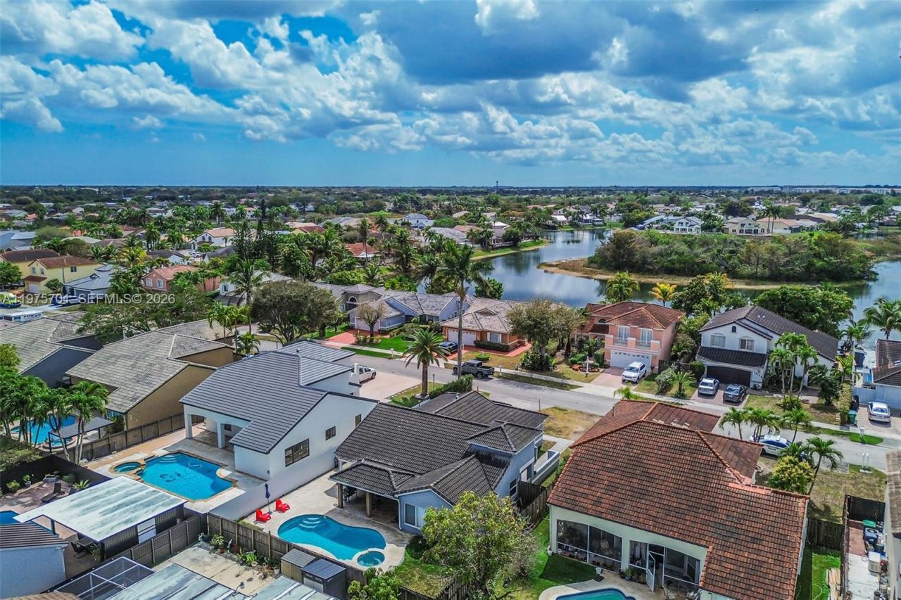 16101 SW 73rd St, Miami, FL 33193 Photo