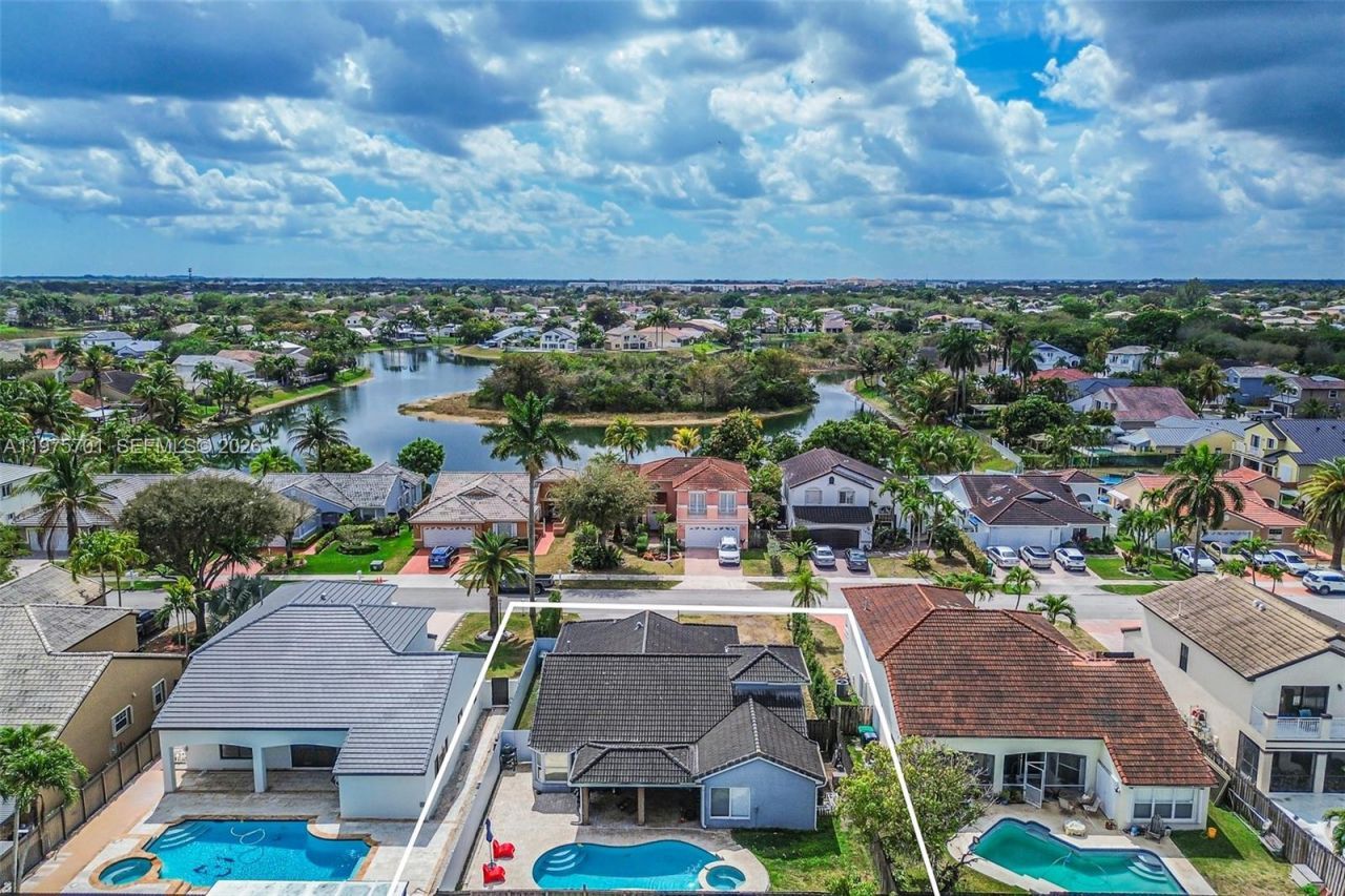 16101 SW 73rd St, Miami, FL 33193 Photo