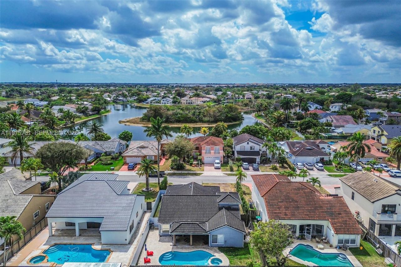 16101 SW 73rd St, Miami, FL 33193 Photo