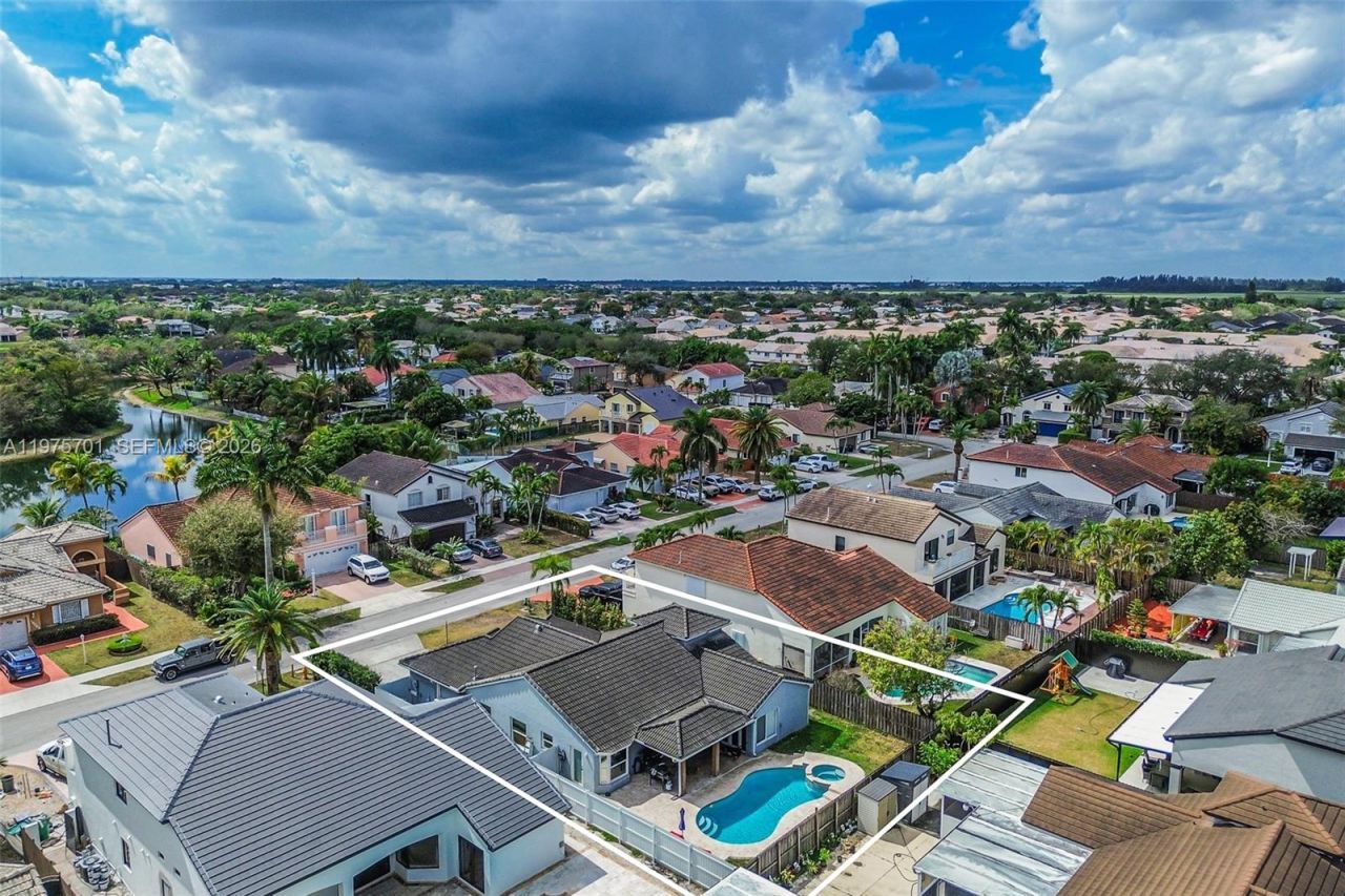 16101 SW 73rd St, Miami, FL 33193 Photo