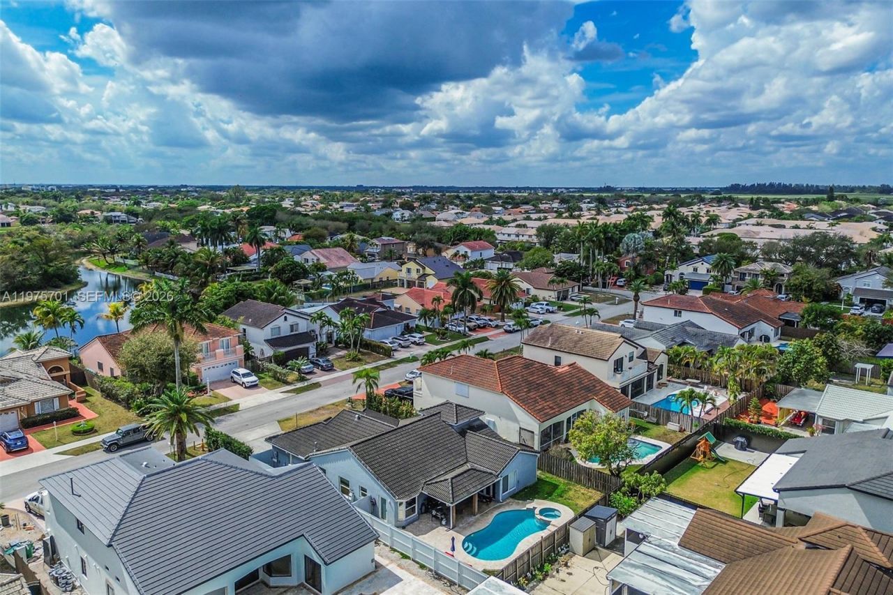 16101 SW 73rd St, Miami, FL 33193 Photo