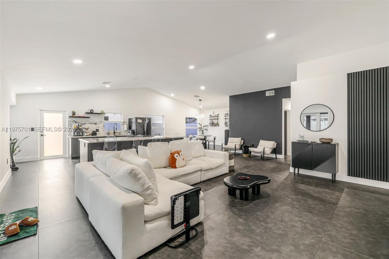 16101 SW 73rd St, Miami, FL 33193 Photo