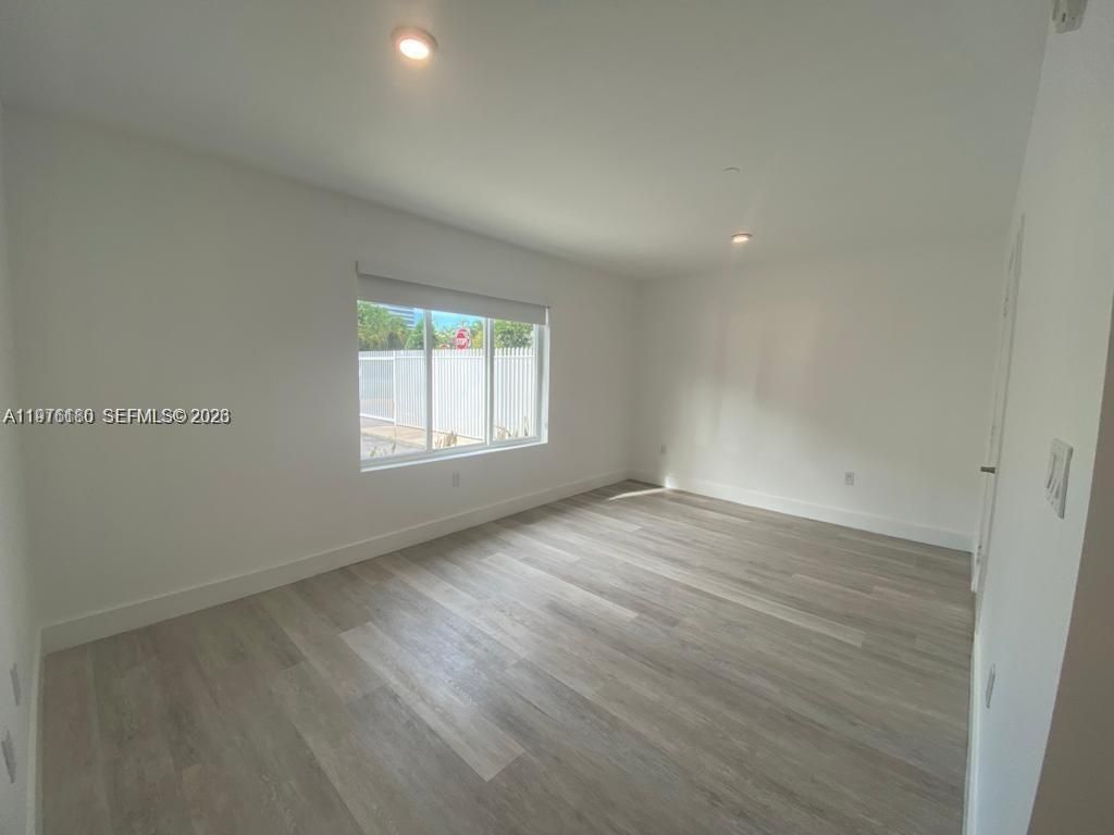 2561 NE 193rd St , Unit 1107, Miami, FL 33180 Photo