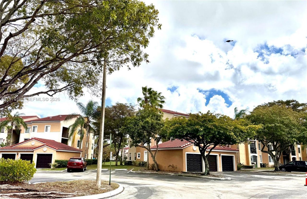 2061 Renaissance Blvd , Unit 302, Miramar, FL 33025 Photo