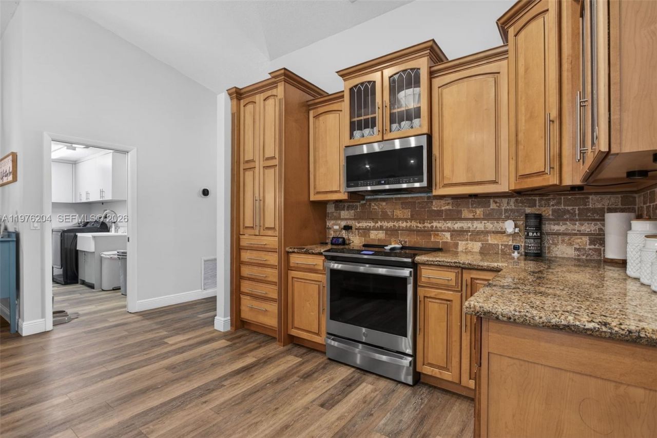 8681 NW 53rd Ct, Coral Springs, FL 33067 Photo