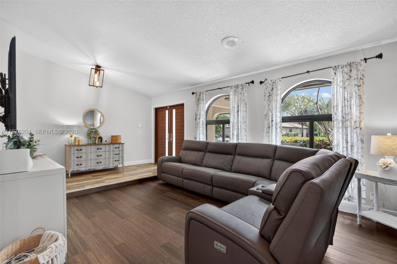 8681 NW 53rd Ct, Coral Springs, FL 33067 Photo