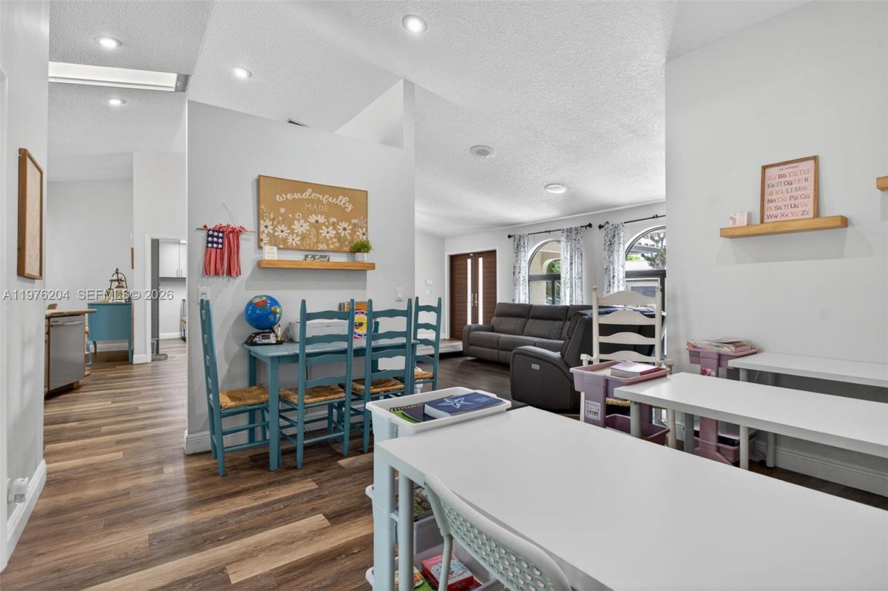 8681 NW 53rd Ct, Coral Springs, FL 33067 Photo