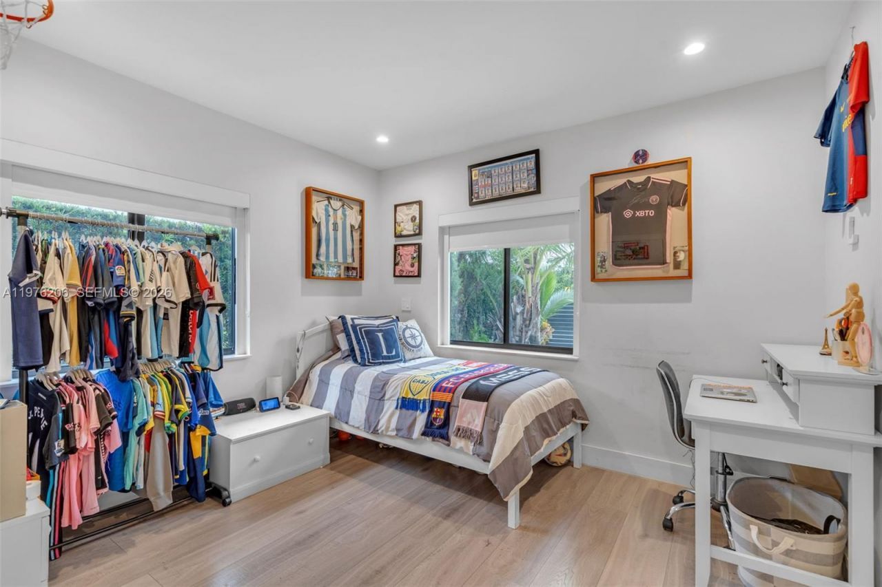 6235 Alton Rd , Miami Beach, FL 33140 Photo