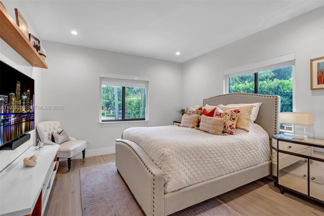 6235 Alton Rd , Miami Beach, FL 33140 Photo