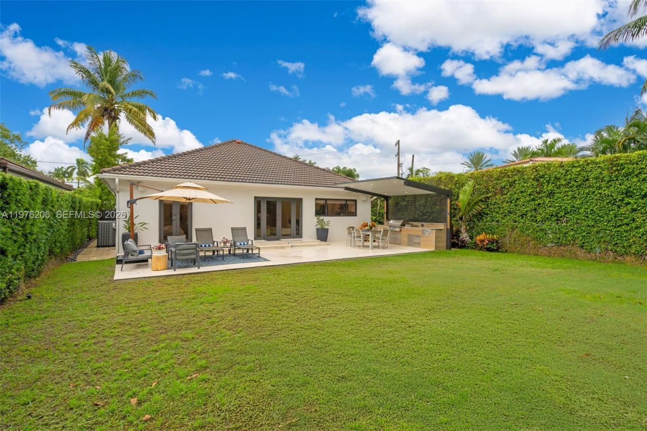 6235 Alton Rd , Miami Beach, FL 33140 Photo