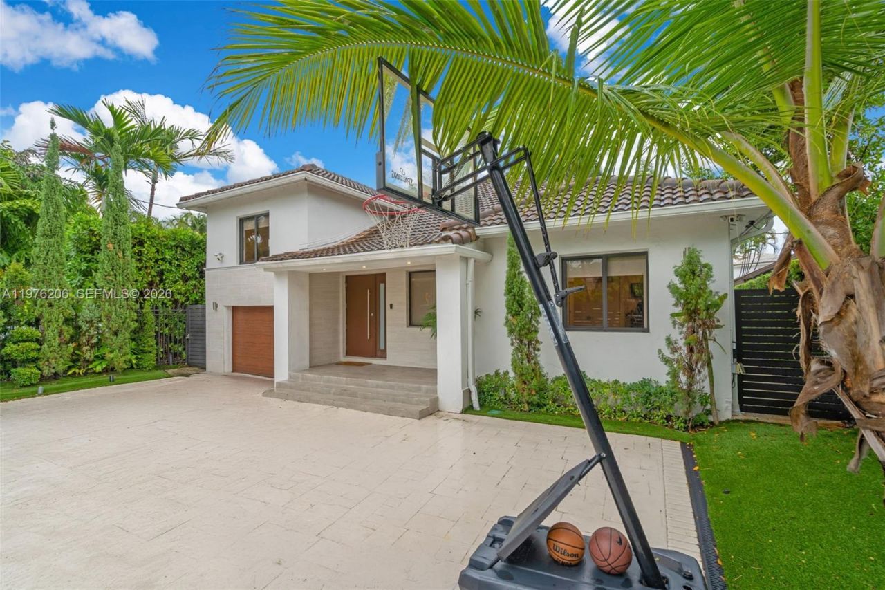 6235 Alton Rd , Miami Beach, FL 33140 Photo