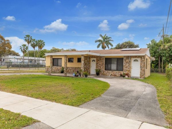 6200 SW 18th St , North Lauderdale, FL 33068