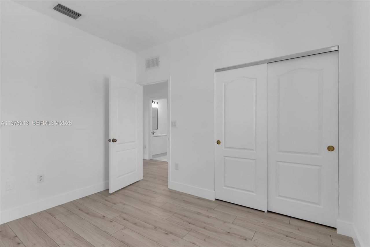 925 SW 152nd Ct , Miami, FL 33194 Photo