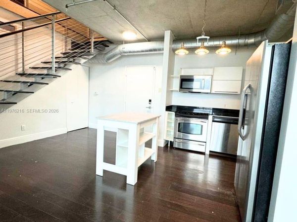 690 SW 1st Ct , Unit PHI24, Miami, FL 33130