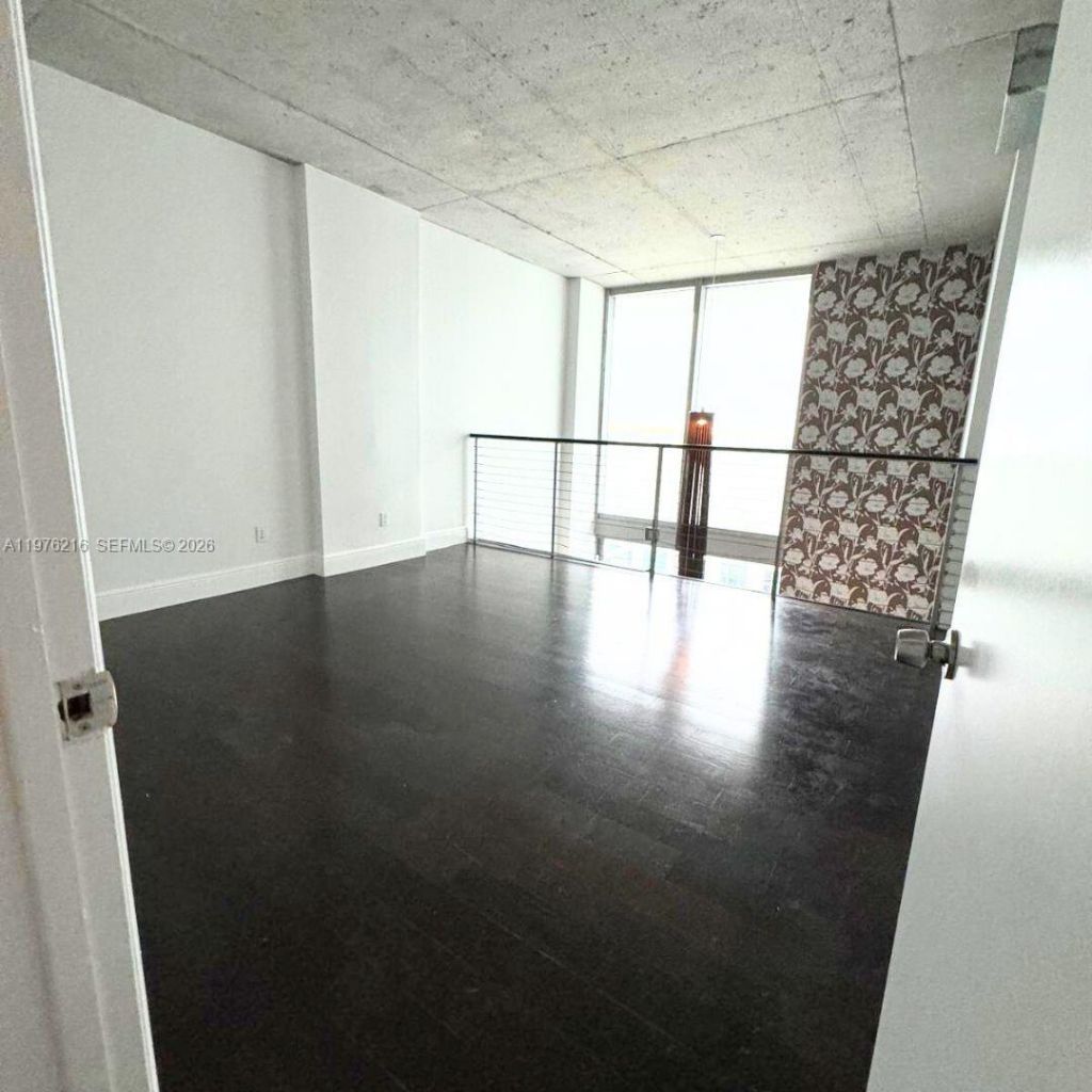 690 SW 1st Ct , Unit PHI24, Miami, FL 33130 Photo