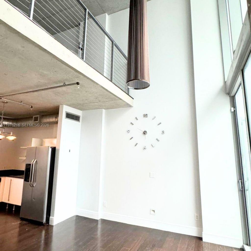 690 SW 1st Ct , Unit PHI24, Miami, FL 33130 Photo