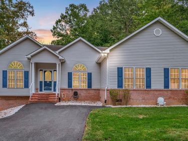 3800 LAKEVIEW PARKWAY , LOCUST GROVE, VA 22508