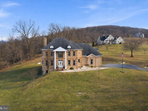 21111 GREENBRIER ROAD, BOONSBORO, MD 21713