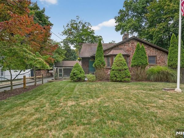 229 Rockland Avenue, RIVERVALE, NJ 07675