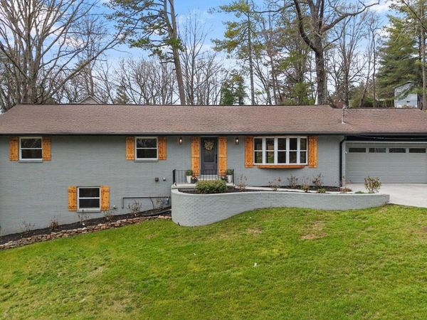 5833 Briercliff Rd, Knoxville, TN 37918