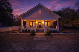 1105 Wichman Street photo 4