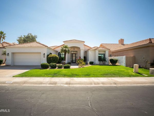 8245 E JENAN Drive, Scottsdale, AZ 85260