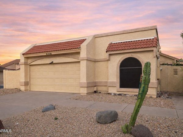 406 E TARO Lane, Phoenix, AZ 85024