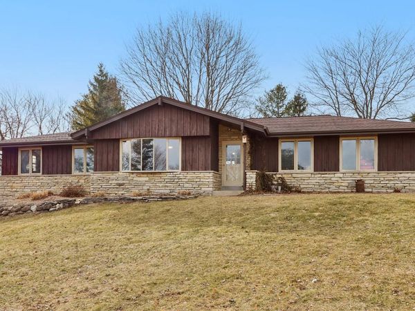S30W29485 Williams WAY W, Waukesha, WI 53188