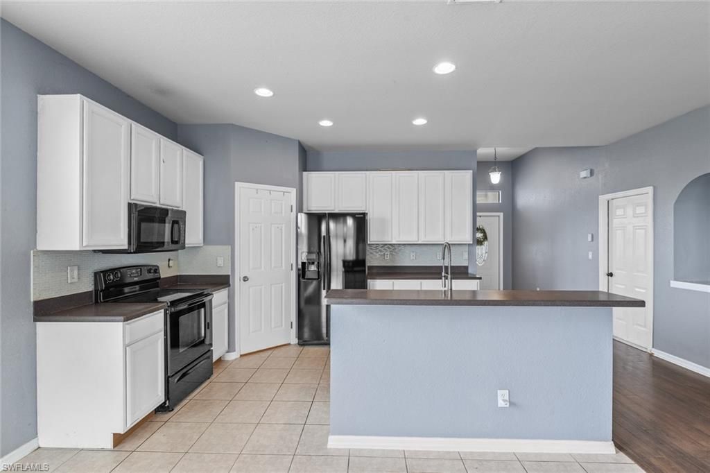 300 Shadow Lakes Dr , Lehigh Acres, FL 33974 Photo