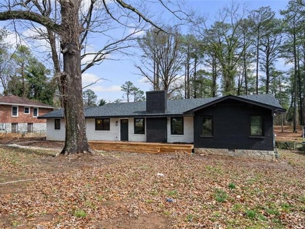 1971 Honeysuckle Lane , Atlanta, GA 30311
