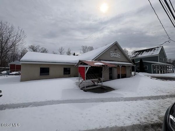 18 Leonard Street, Gansevoort, NY 12831