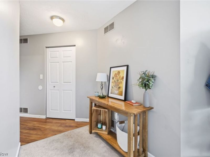 1183 Red Tail Hawk Drive, Unit 5, Boardman, OH 44512 Photo 6