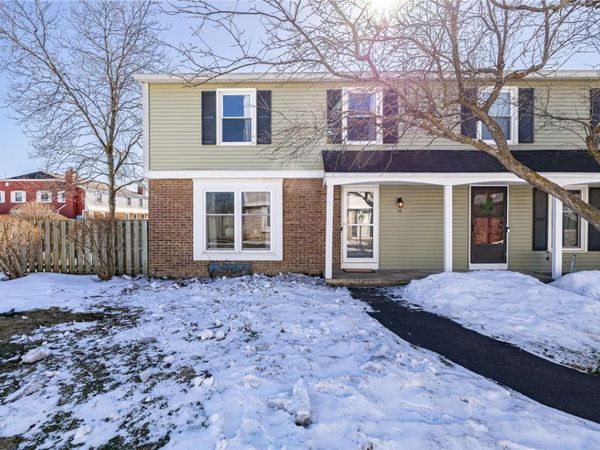 16 Springwood Drive, Webster, NY 14580