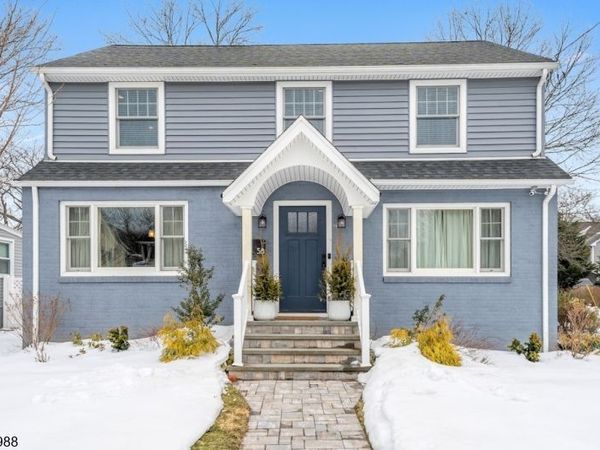 58 Kempson Pl, Metuchen, NJ 08840