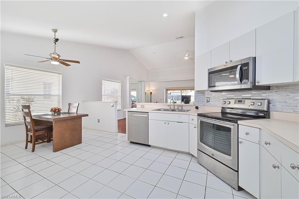 9918 Las Casas Dr, Fort Myers, FL 33919 Photo