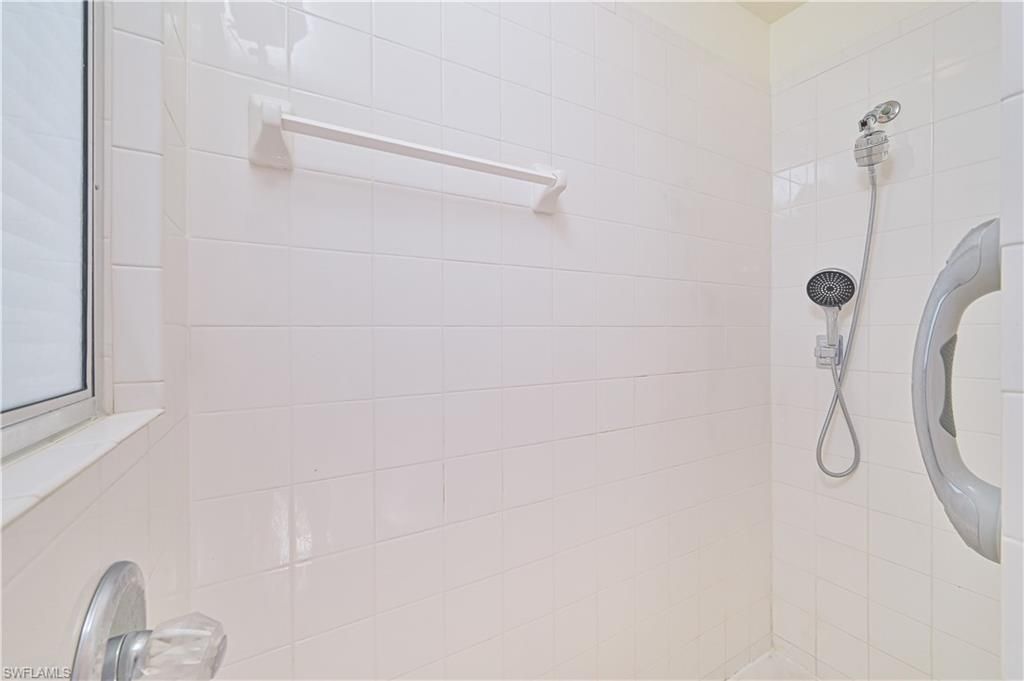 9918 Las Casas Dr, Fort Myers, FL 33919 Photo